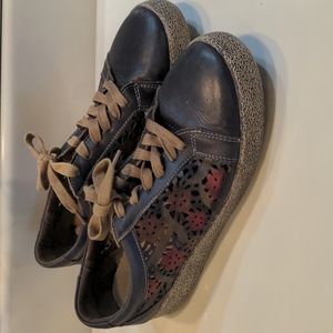 L'Artiste leather sneakers